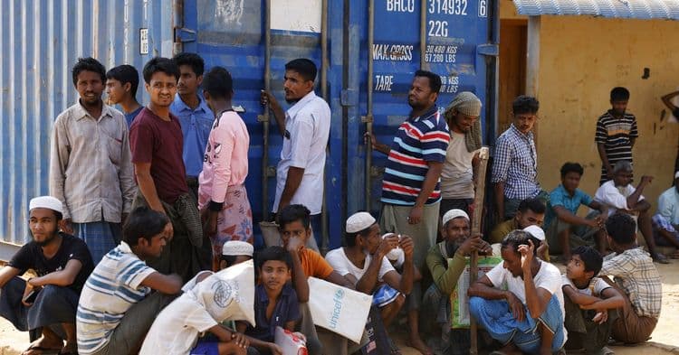 Refugiados Rohingyas Enfrentam Crise Aprofundada em Bangladesh