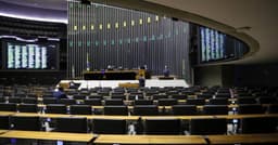 A arrecadação do IOF em junho chegou a 8 bilhões de reais, crescimento de 38% em relação ao ano passado.; Reprodução: Veja