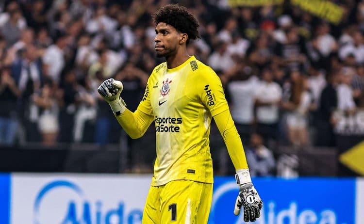 Goleiro expressa frustração após empate em casa na Copa Sul-Americana.; Reprodução: Globo