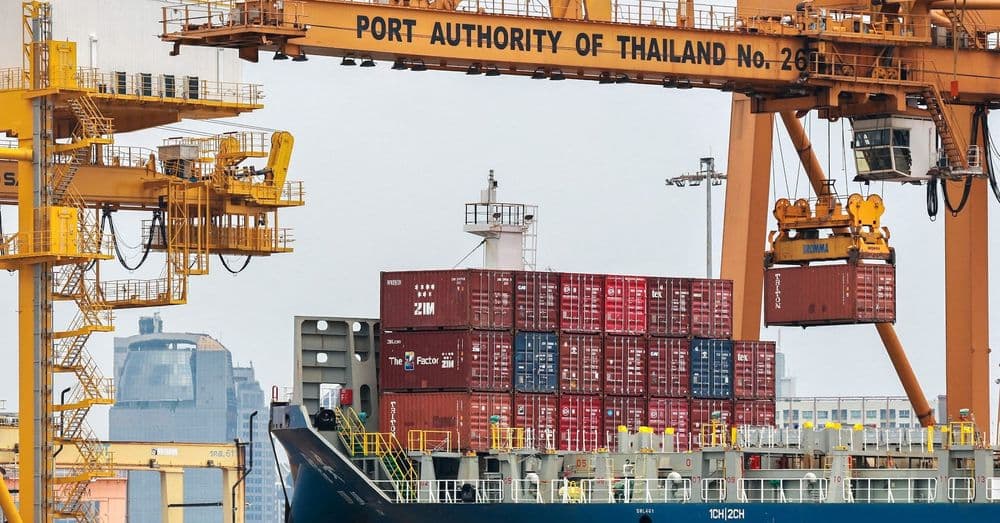 Exportações da Tailândia crescem 17,8% em março, superando previsões. Reprodução: Reuters