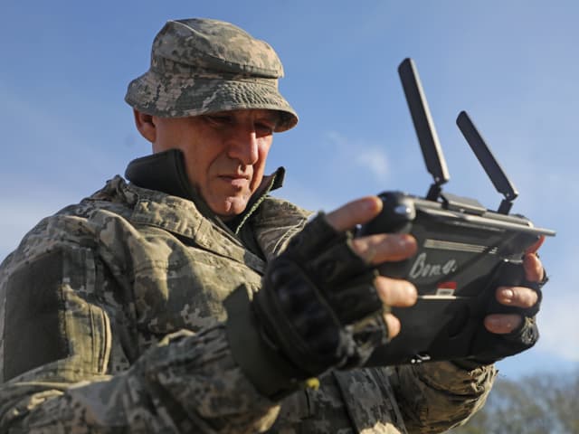 Robôs terrestres ucranianos ganham popularidade, mas representam menos de 1% das missões com drones.. Reprodução: Businessinsider