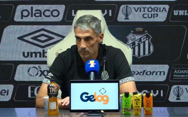 Vojvoda afirma que Santos briga pelo título do Paulistão. Reprodução: Esporte