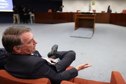 Bolsonaro Enfrenta Novas Acusasções Além do Golpe