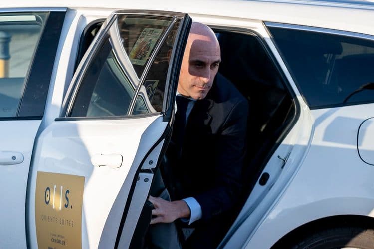 Acusações contra Rubiales analisadas por promotora