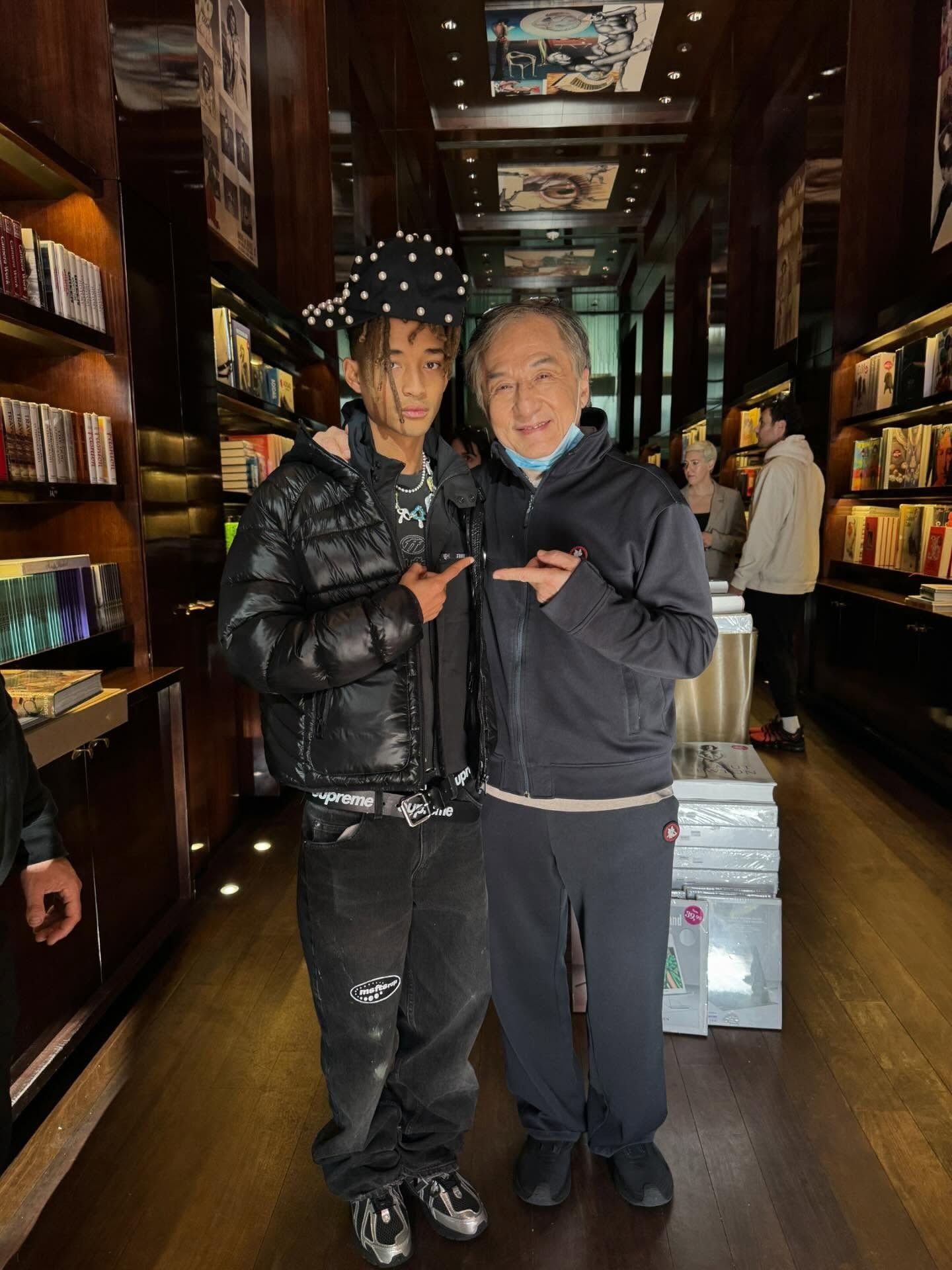 Jaden Smith e Jackie Chan aparecem juntos em encontro que deixa fãs à loucura.. Reprodução: Gshow
