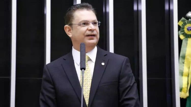 Deputado deve se pronunciar sobre emendas parlamentares em até 48 horas. Reprodução: iG