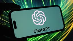 Tecnologia analisa milhões de conversas para entender padrões linguísticos. Reprodução: Globo