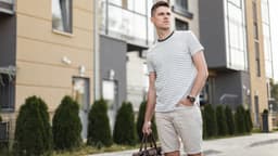 Pantalões curtos Levi's em destaque como opção fresca para o verão. Reprodução: El País