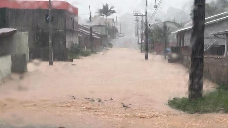 Chuvas intensas causam alagamentos e transtornos em cidades do Sul. Reprodução: iG