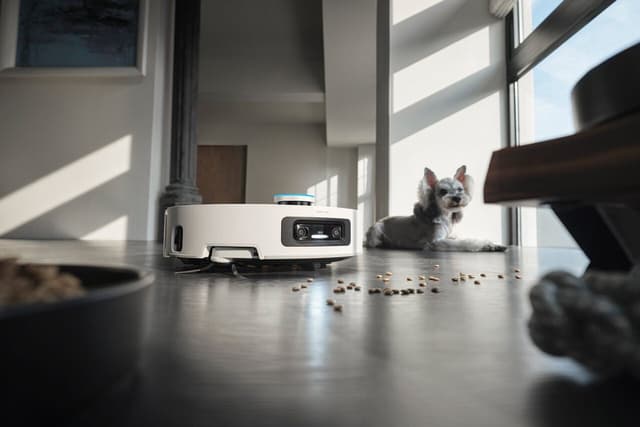 Aspirador Dreame Aqua 10 em promoção de Cyber Monday para limpeza de piso mais eficiente.. Reprodução: Gizmodo