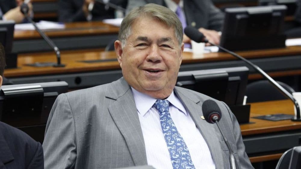 Luto oficial pela morte de Newton Cardoso em MG