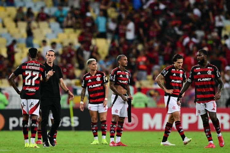 Internacional enfrenta a LDU em busca de vaga nas oitavas de final. Reprodução: Folha de S.Paulo