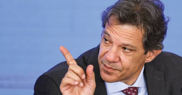 Fernando Haddad comenta mudanças no sistema político brasileiro após derrota no Congresso Nacional. Reprodução: Veja
