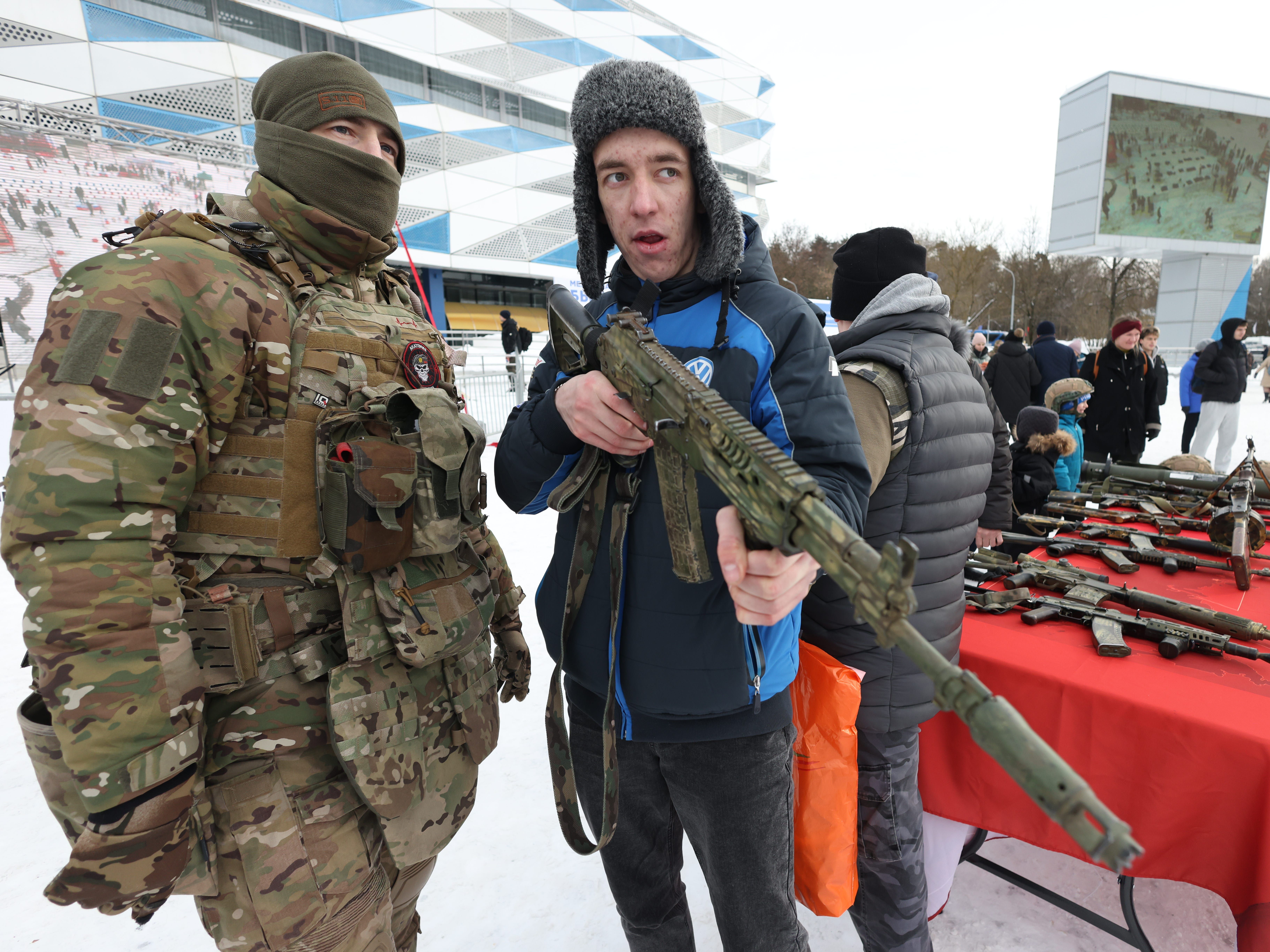 Governador russo ordena que empresas escolham pelo menos dois funcionários como candidatos ao serviço militar.. Reprodução: Businessinsider