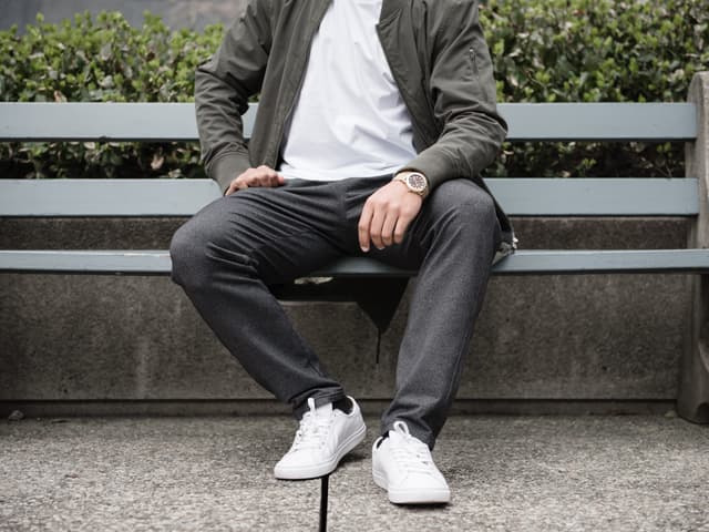 Pants da Public Rec promovem conforto e estilo, ideais para diversas ocasiões. Legenda da imagem. Reprodução: Business Insider