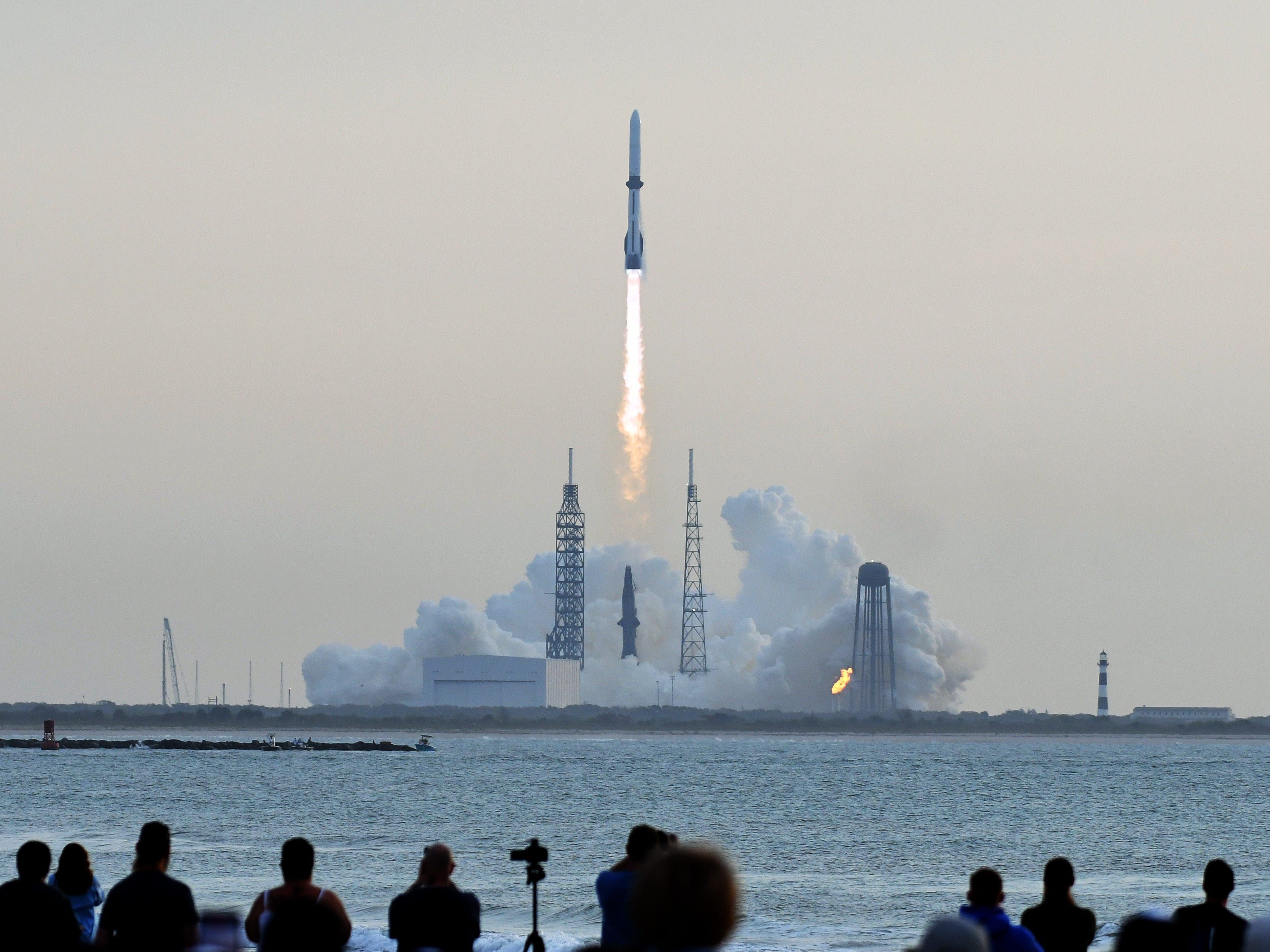 Lançamento de satélite comercial da Blue Origin não deu certo.. Reprodução: Businessinsider