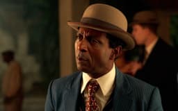 Asdrúbal descobre incêndio criminoso e encontra pista que leva a Sandra. Reprodução: Gshow