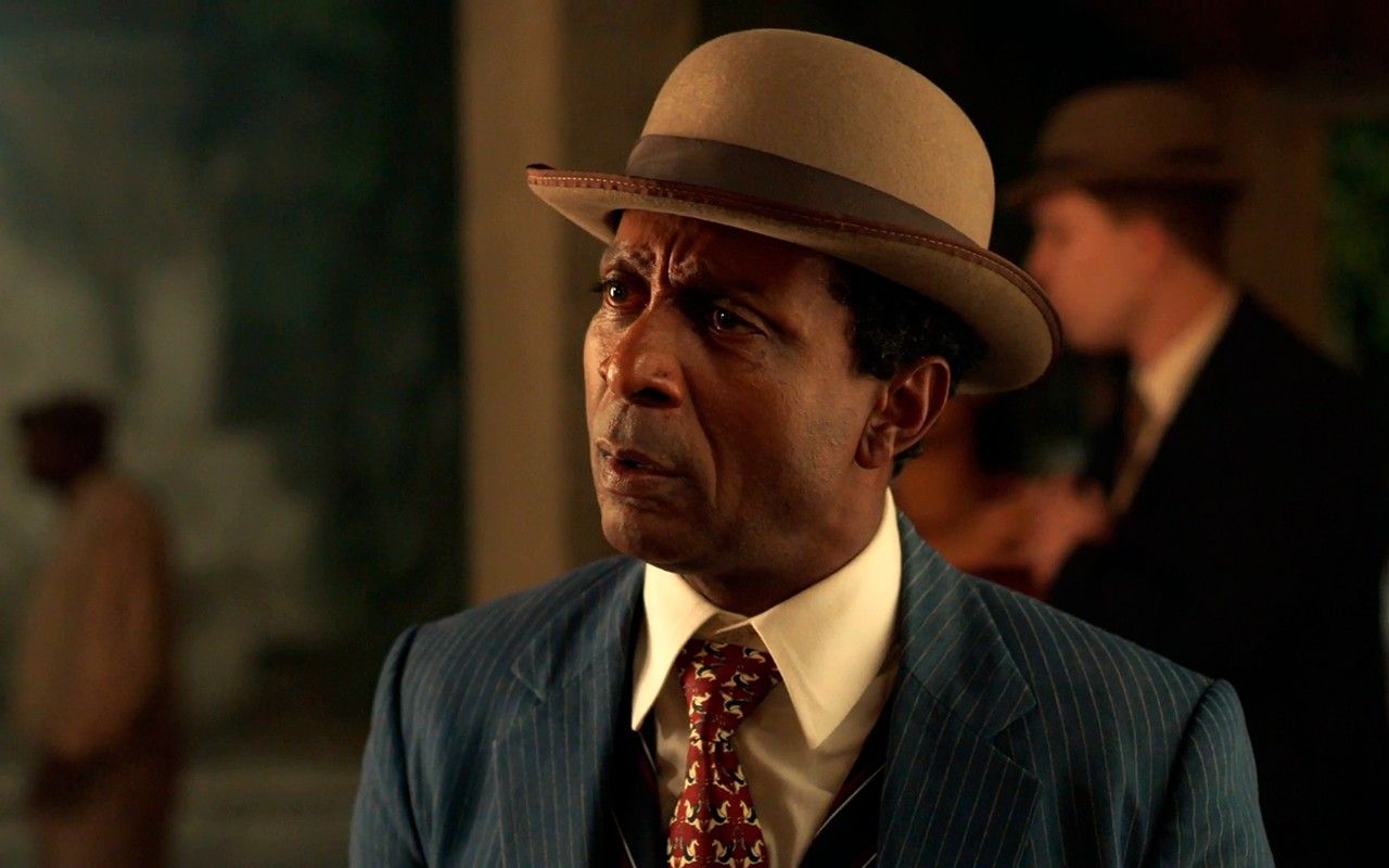 Asdrúbal descobre incêndio criminoso e encontra pista que leva a Sandra. Reprodução: Gshow