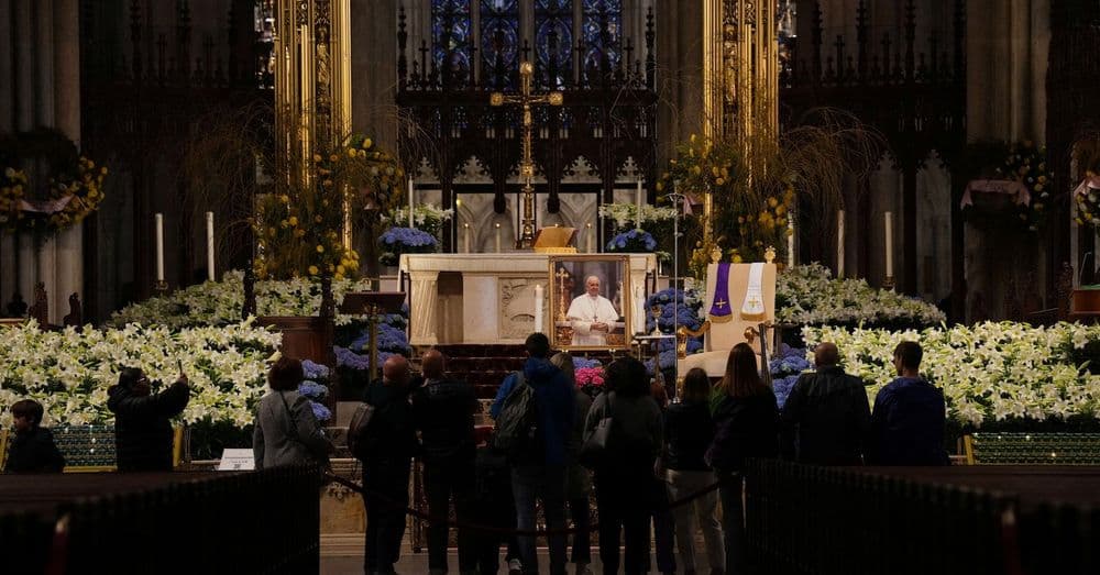 Público animado recebe o Papa Francisco durante visita aos Estados Unidos em 2015. Reprodução: Reuters