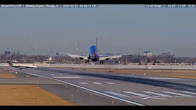 Avião evita colisão com jato em Chicago