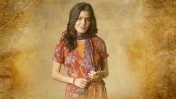 Julia Dalavia, aos 27 anos, é a protagonista Clarice na nova série 'Dias Perfeitos'. Legenda da imagem. Reprodução: Gshow.