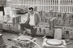 Fotos inéditas da construção de Brasília mostram Stellio Seabra, o 'arquiteto da rainha'.. Reprodução: G1