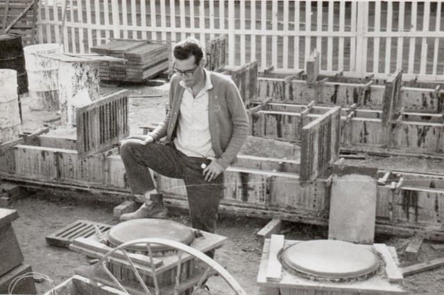 Fotos inéditas da construção de Brasília mostram Stellio Seabra, o 'arquiteto da rainha'.. Reprodução: G1