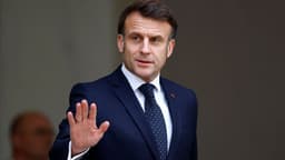 Macron critica Rússia e destaca imperialismo em discurso