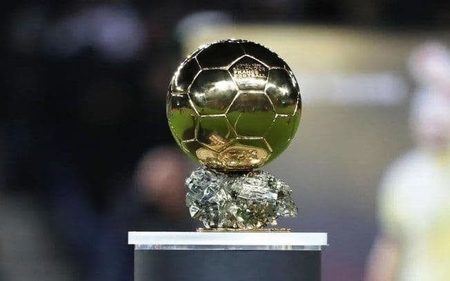 Raphinha e Vini Jr. representam Brasil na lista de indicados à Bola de Ouro. Reprodução: iG