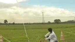 Alunos da Etec de Mogi das Cruzes participam de jornada de foguetes. Reprodução: Globo