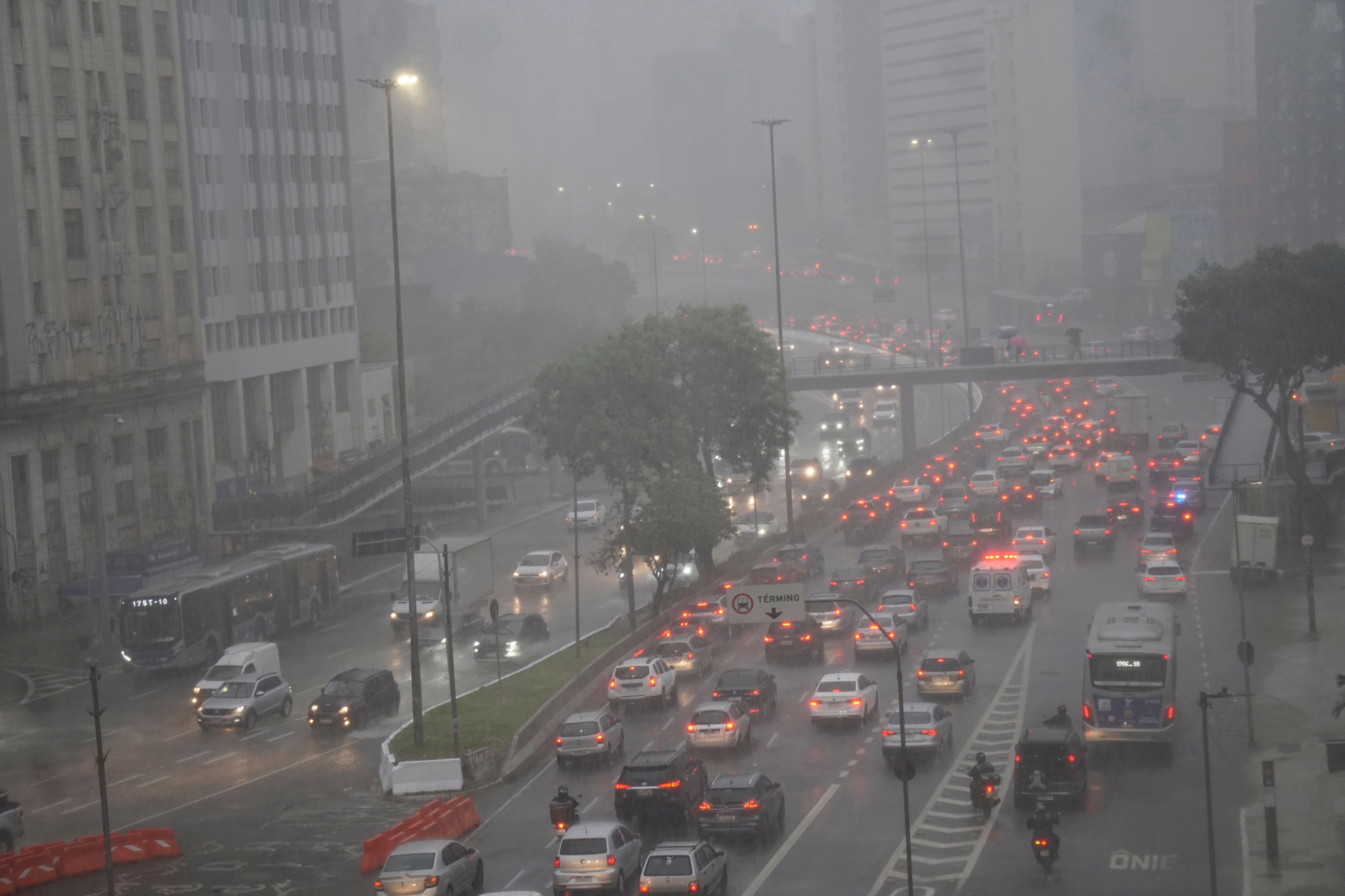 São Paulo pode ter chuva nesta segunda, 4: veja a previsão do Climatempo