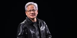CEO da Nvidia, Jensen Huang, critica restrições de exportação para a China durante call de resultados. Reprodução: Business Insider