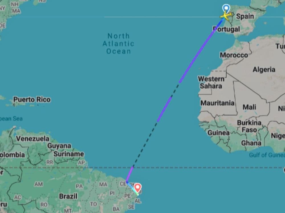 Voo da Azul aterrissa em Recife após passageiro passar mal a caminho de Campinas.; Legenda da imagem. Reprodução: Globo