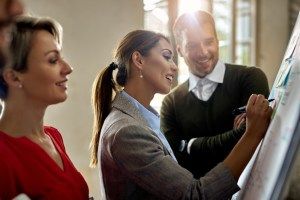 Estudar no exterior: 4 mitos e verdades sobre programas executivos