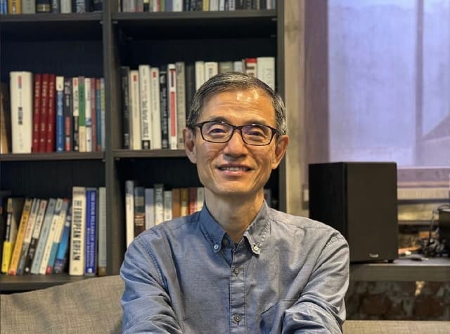 Timothy Wang, fundador da ONG Believe in Next Generation, apoia moradia acessível e empoderamento juvenil em Taipei. Legenda da imagem. Reprodução: Business Insider — Huileng Tan