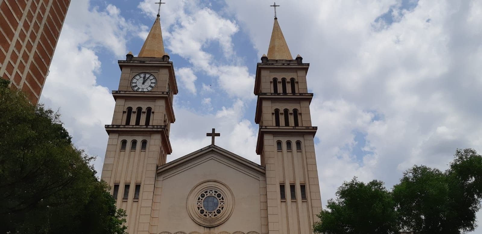 Jovem de 20 anos é preso em flagrante por tráfico de drogas em Piracicaba. Reprodução: Globo