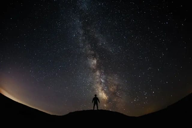 A descoberta de vida alienígena pode transformar nossa percepção sobre a humanidade. Reprodução: Globo