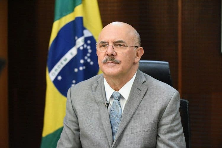 Milton Ribeiro, ex-ministro da Educação, é acusado de favorecimento na distribuição de recursos. Reprodução: CNN Brasil