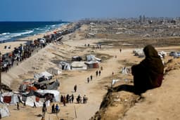 Israel celebra libertação de reféns após cessar-fogo na Faixa de Gaza. Legenda da imagem. Reprodução: Retorno do item 11