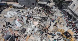 Israel Ataca Prédio da Cruz Vermelha por Engano