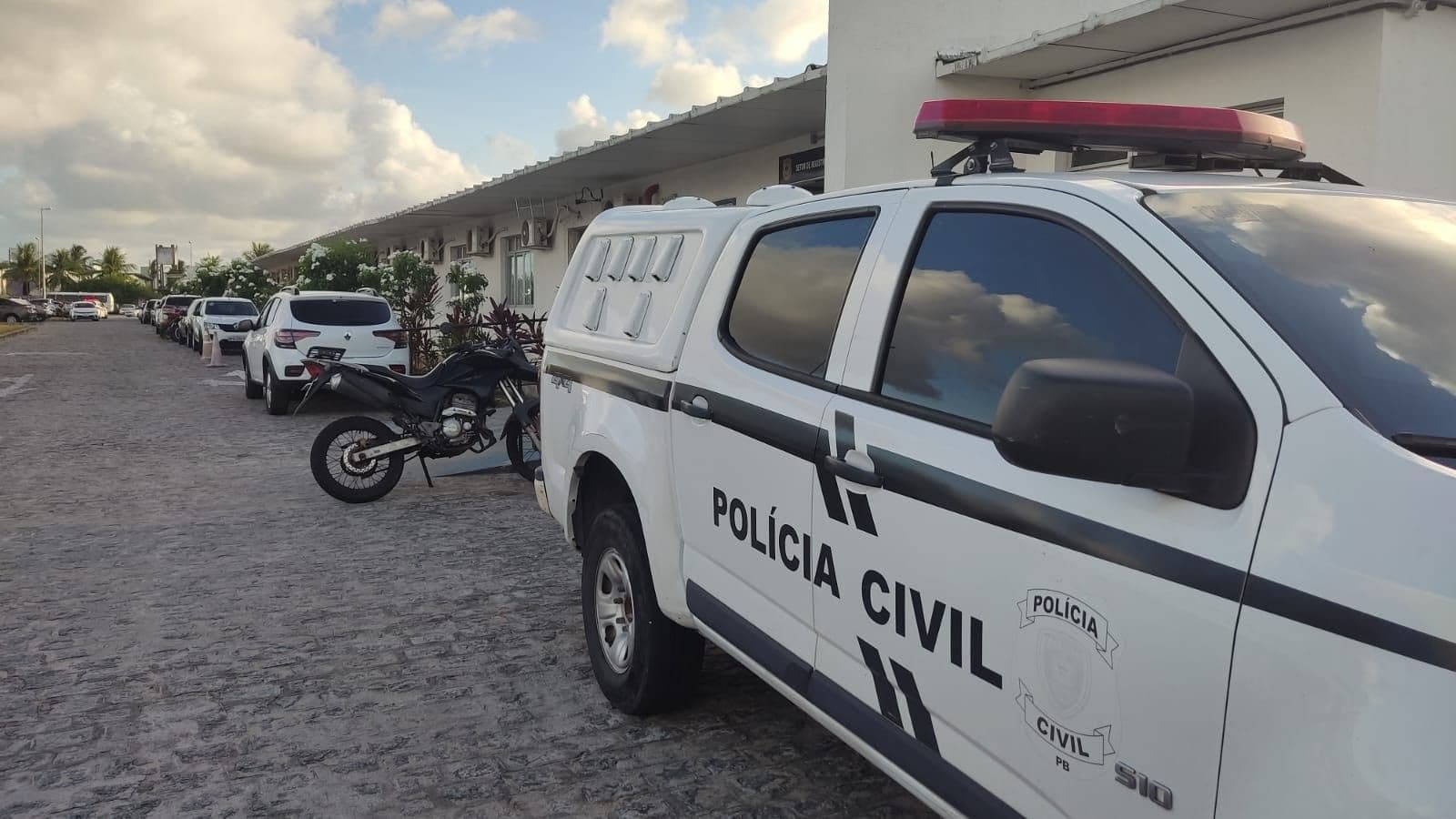 Polícia investiga a morte de criança de 11 anos encontrada em mata em João Pessoa; pai é suspeito. Reprodução: Retorno do item 11
