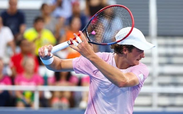 João Fonseca se prepara para estrear no US Open em duelo decisivo. Reprodução: Esporte IG