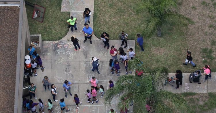 Trump Revoga Restrições sobre Patrocinadores de Menores Migrantes