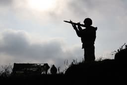 Ucrânia reivindica ataque a petroleiros da frota fantasma russa no Mar Negro. Reprodução: Oglobo