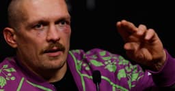 Oleksandr Usyk e Daniel Dubois em negociações para luta de unificação pelo título. Reprodução: Reuters