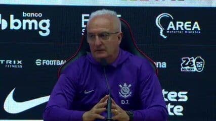 Dorival Júnior fala sobre a vitória do São Paulo e a fase do Corinthians na coletiva. Reprodução: Globo