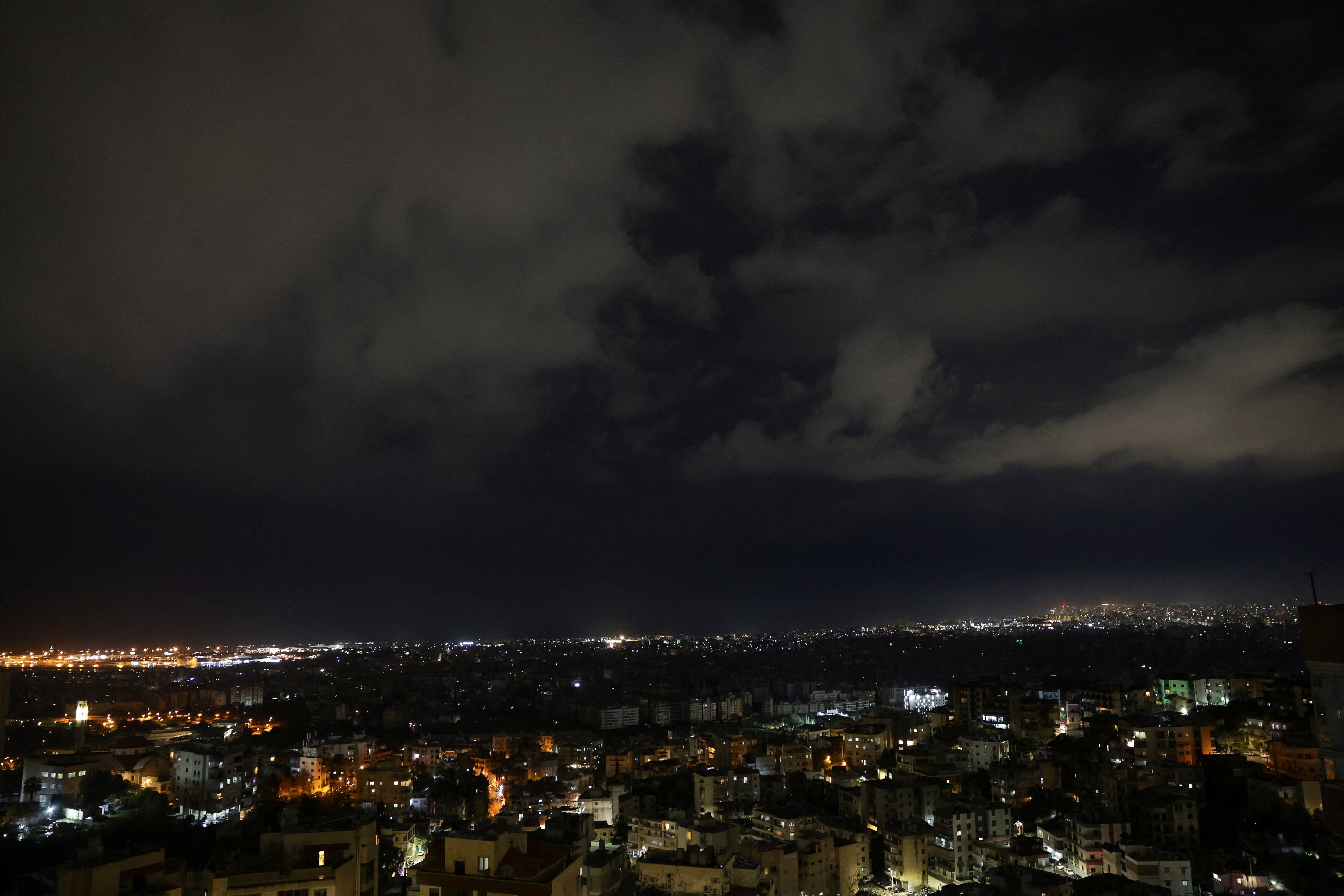 [Forças israelenses em operação no sul do Líbano durante ofensiva terrestre limitada]. Reprodução: Elpais