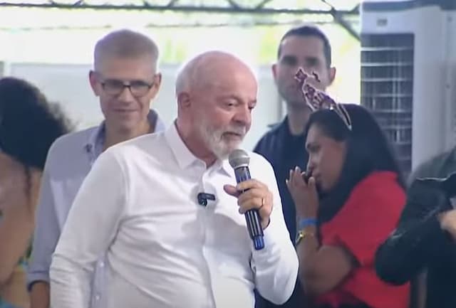 Lula defende exploração responsável de petróleo na Amazonia