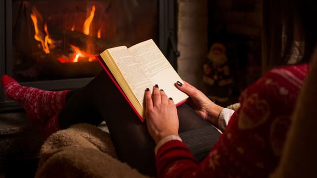 Lareira eléctrica Cecotec cria ambiente acolhedor em casa. Reprodução: El País