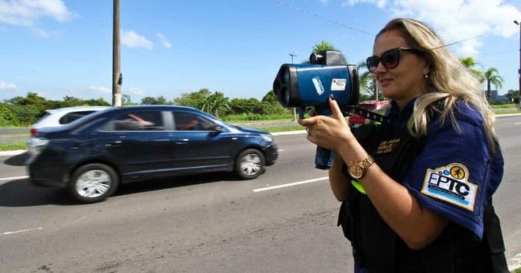 Operação Radar Fiscaliza Velocidade em Porto Alegre